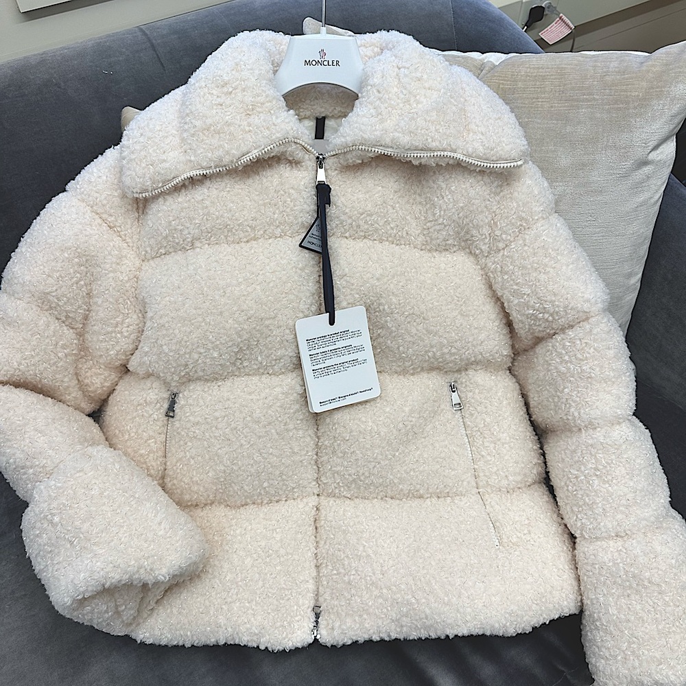 Moncler women’s off white Bardot down jacket size 4 ( XL)